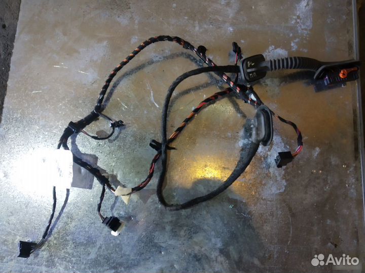 Проводка двери Volkswagen Polo