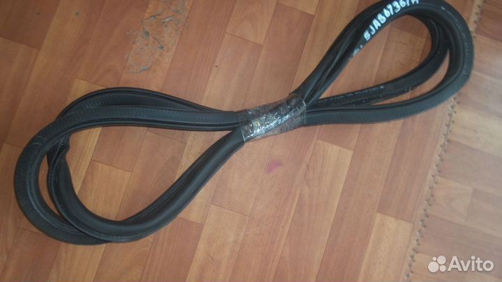 Уплотнитель двери.задний левый Skoda Rapid