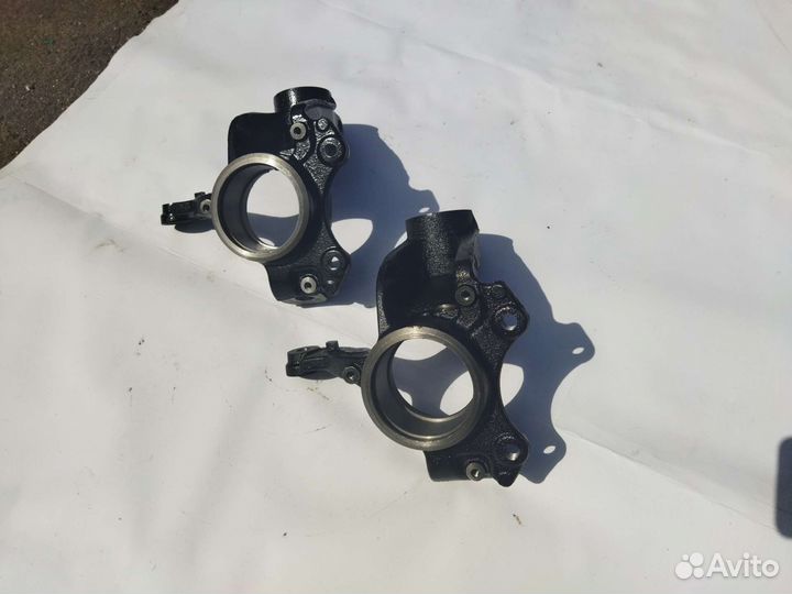 Кулак правый Фольксваген Поло седан Шкода Рапид