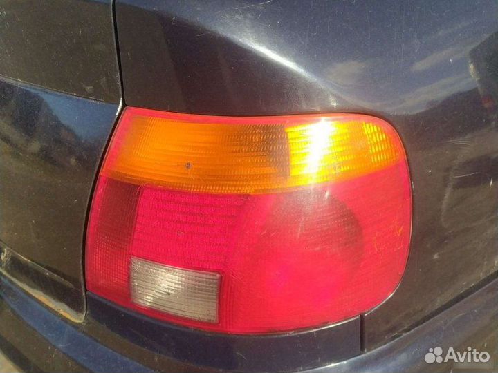 Фонарь задний правый Audi A4 B5 1996