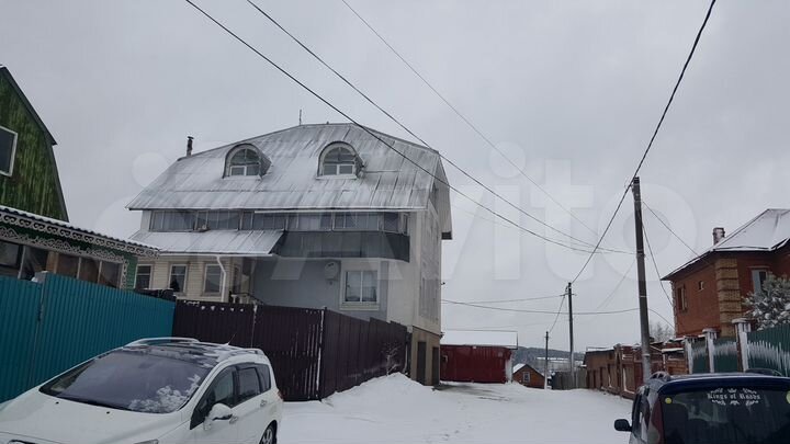 Коттедж 302 м² на участке 6,7 сот.