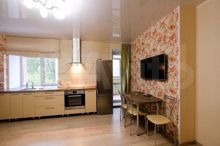 2-к. квартира, 49 м², 2/10 эт.