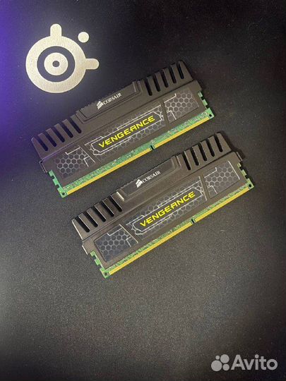 Corsair Vengeance DDR3 CMZ8GX3M1A1600C9