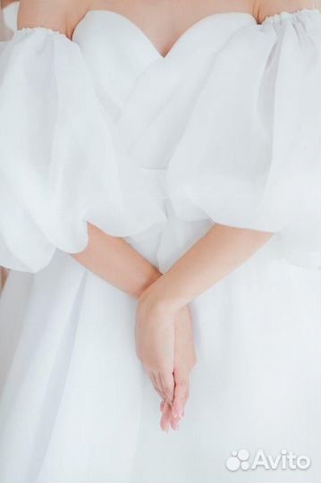 Свадебное платье со шлейфом