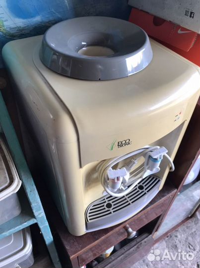 Кулер для воды настольный