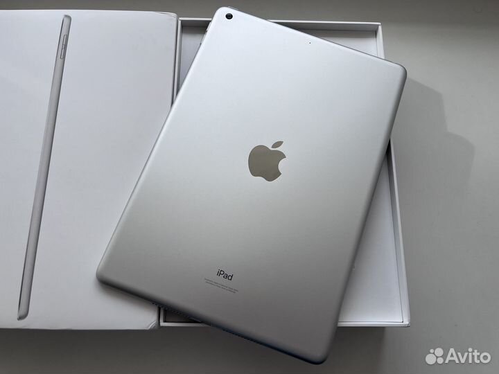 iPad 9 64Gb Wi-Fi Silver 2021 Б/У 1 месяц