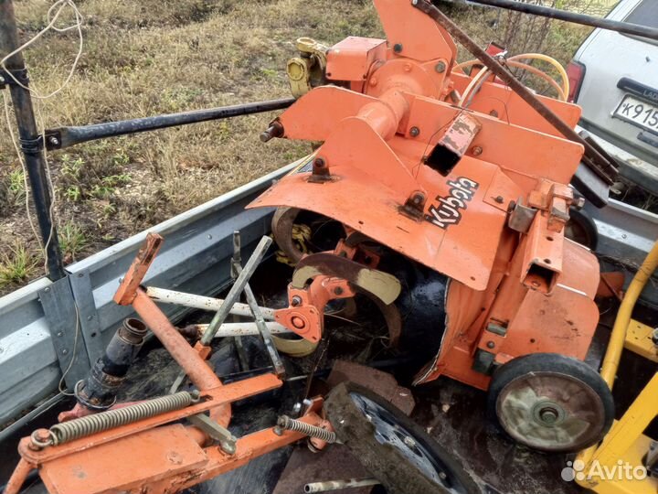 Продаю гребнеобразователь- пленкоукладчик Kubota