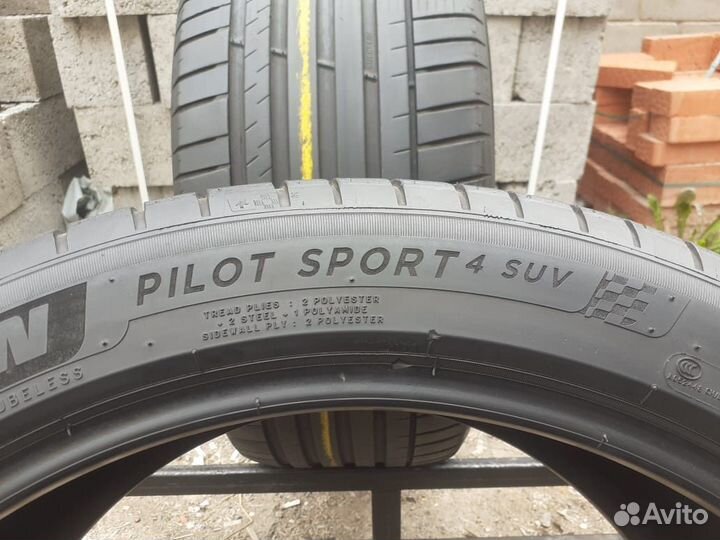 Michelin Pilot Sport 4 SUV 275/40 R20