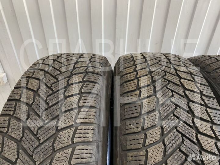 Michelin X-Ice Snow SUV 235/55 R19 105H