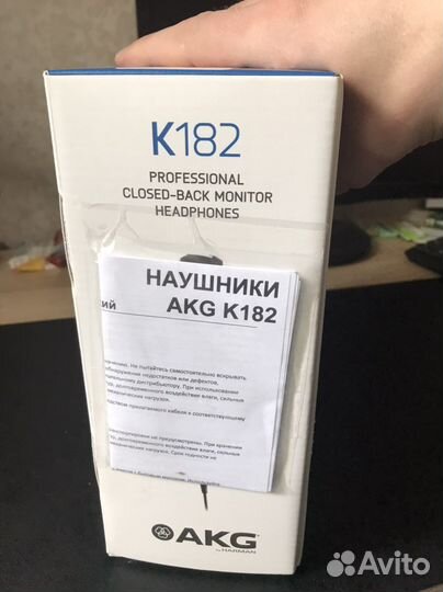 Студийные наушники- мониторы AKG K182