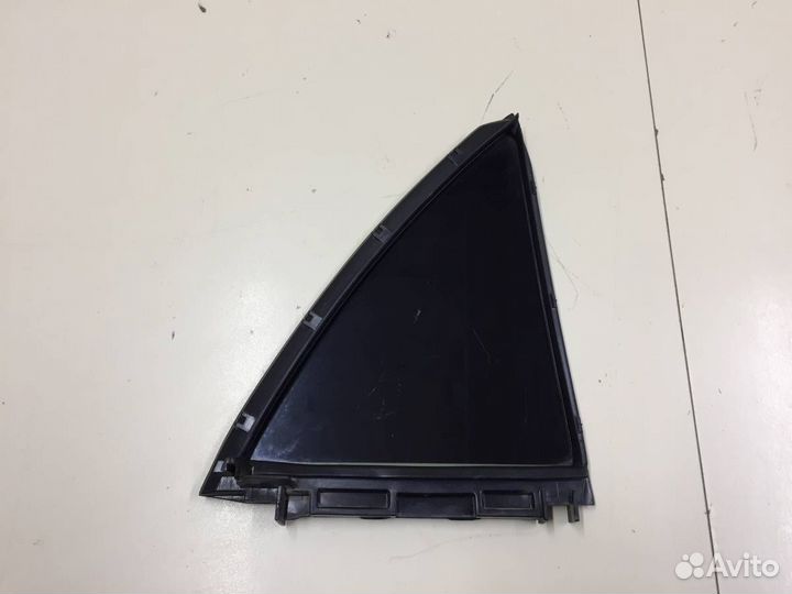 Стекло двери задней левой форточка Toyota Corolla