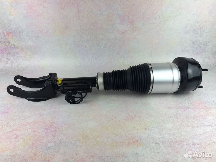 Передняя левая стойка в сборе на Mercedes ML W166