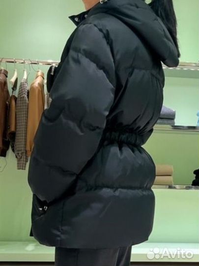 Prada новый пуховик оригинал
