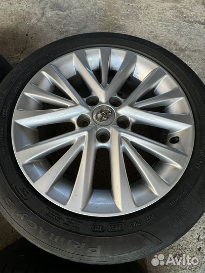 На Camry оригинал р -17