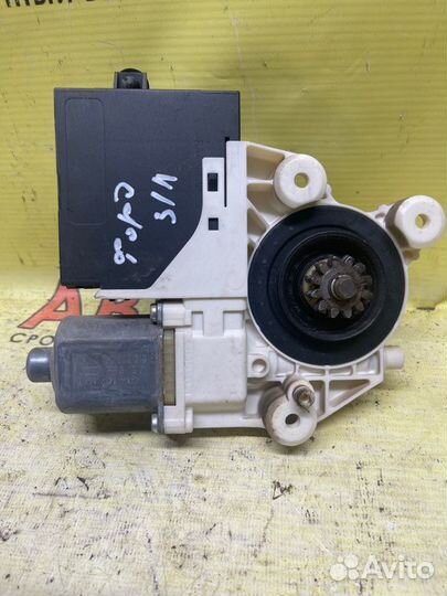 Мотор стеклоподъемника задний левый Ford Focus 2