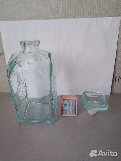 Штоф графин с рисунком церкви