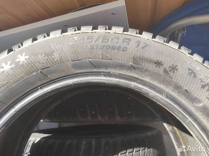 Michelin X-Ice North 3 215/60 R17