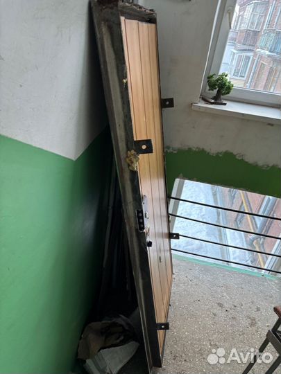 Дверь входная железная бу