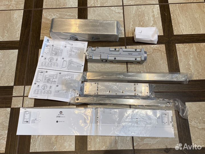 Доводчик со скользящей тягой Allegion до 100 кг