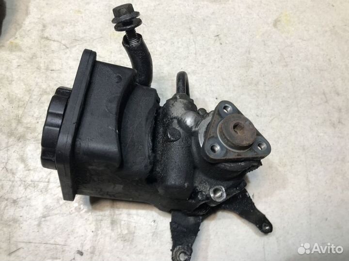 32416762279 Насос гур BMW X5 E53 M57