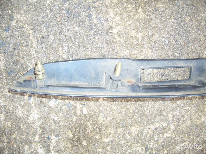 Накладка двери багажника Лексус RX 300 с03-09г