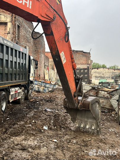 Гусеничный экскаватор Hitachi ZX200-3G, 2007