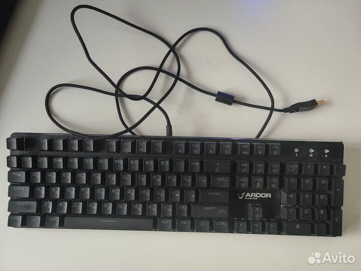 Игровая механическая клавиатура