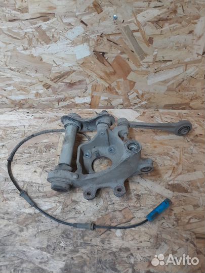 Кулак задний правый BMW 5 e39 рестайлинг