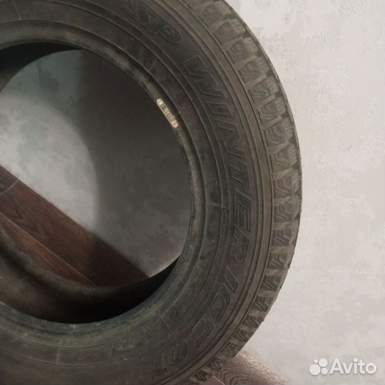 Dunlop SP Winter Ice 07 215/65 R16.5