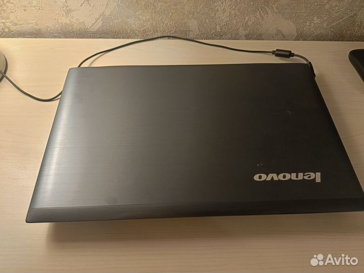 Ноутбук lenovo v560
