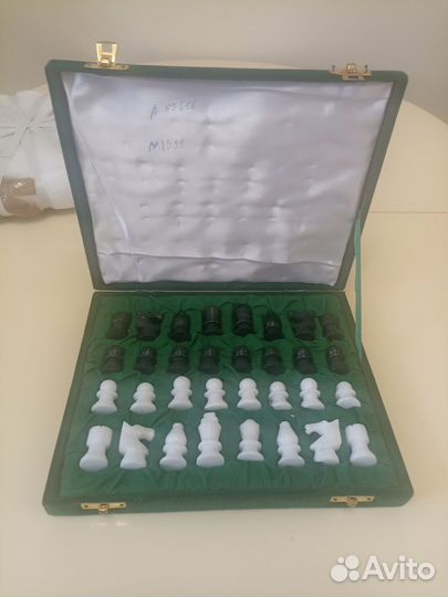 Шахматы ручной работы из мрамора
