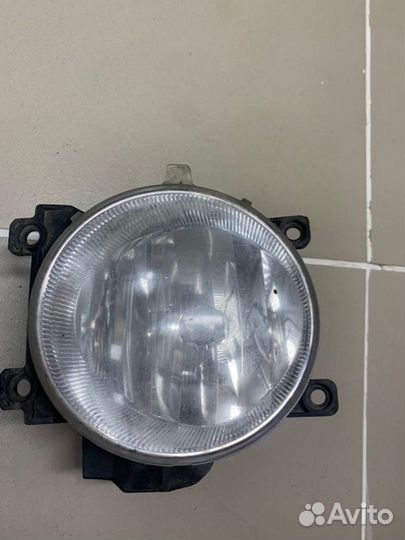 Фара противотуманная левая Toyota Land Cruiser 200