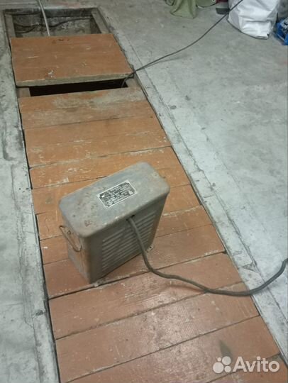 Понижающий трансформатор 380-220 v-12v