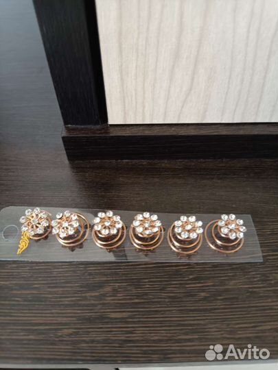 Вкрущивающиеся шпильки для волос