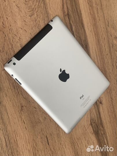 iPad 3 Retina Wi-Fi + Sim 64 гб + много игр