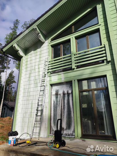 Мойка фасадов, частных домов бань. Чистка крыш