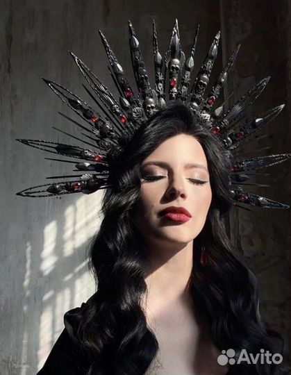 Готическая корона - аренда