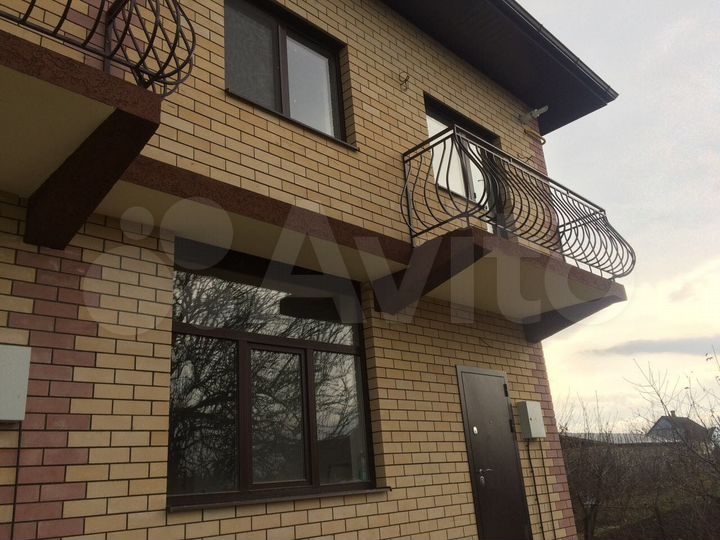 2-к. квартира, 55 м², 2/2 эт.