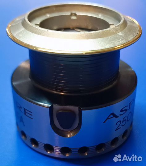 Шпуля shimano 2500