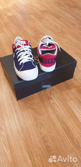 Кроссовки мужские 42 размер оригинал бу