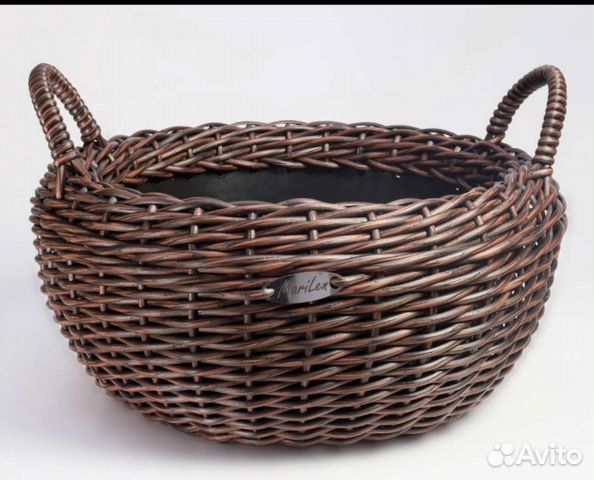 Кашпо- корзина из искусственного ротанга