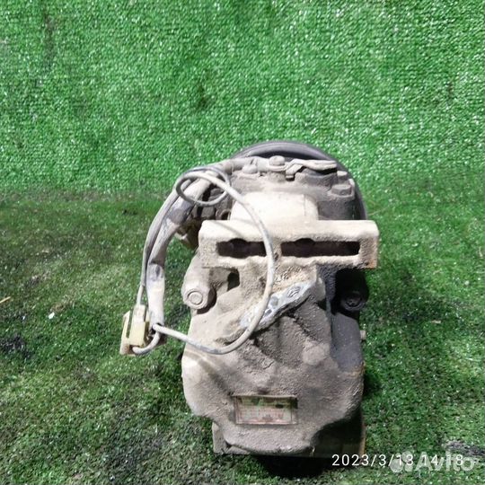 Компрессор кондиционера Mazda 626