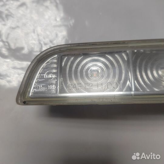 Повторитель поворота в зеркало киа Sorento xm