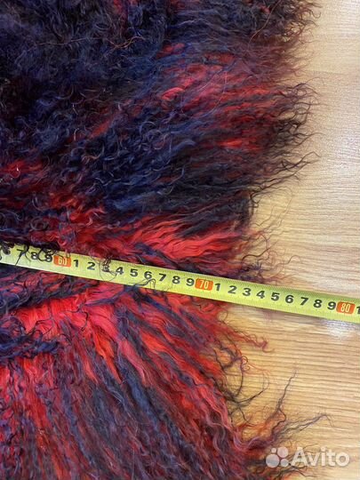 Подушка и накидка из шкури лама