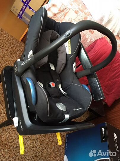 Детское автокресло Maxi-Cosi с базой Family Fix