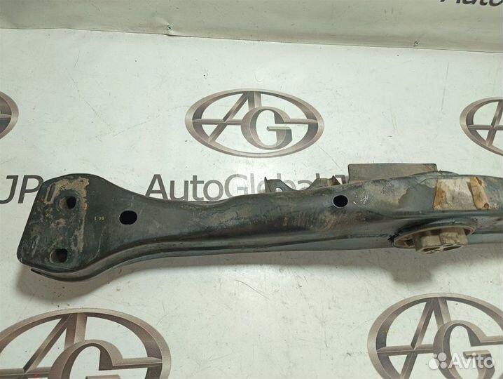 Балка под кпп Audi Q7 BAR 2006