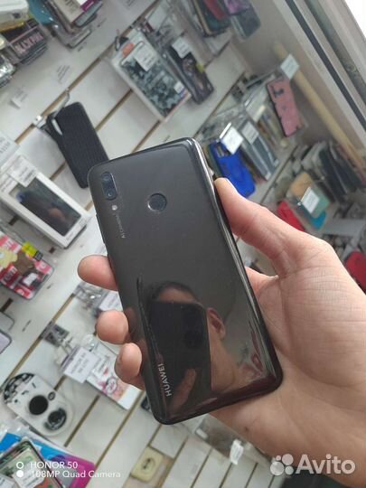Смартфон Huawei P smart 2019