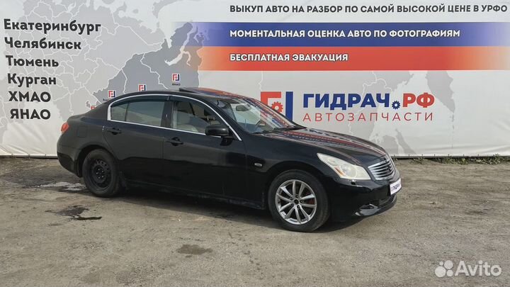 Локер передний правый Infiniti G35 (V36) 63842-JK0