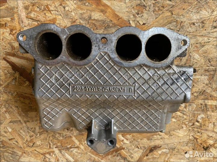 Коллектор впускной Chevrolet Niva