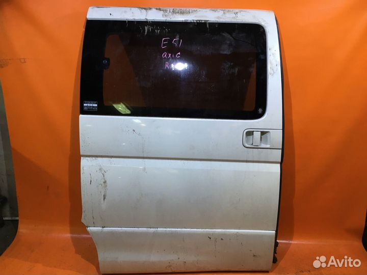 Дверь Nissan Elgrand E51 (Заднее Правое)